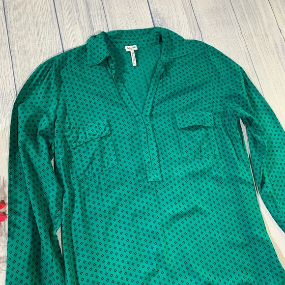 Splendid split neck long sleeve top - Picture 2 of 7